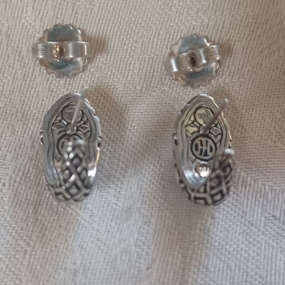 John Hardy Legends Naga Shrimp Earrings, SS & 18k - Picture 6 of 11